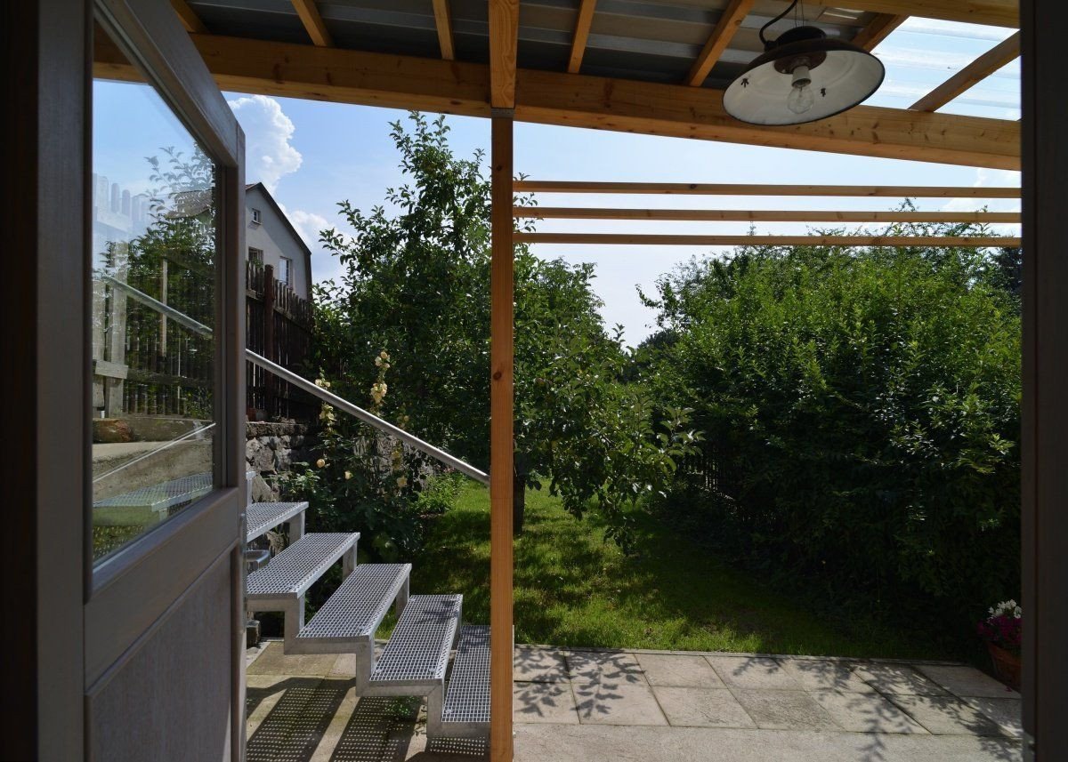 Dostavba rodinného domu Na Drahách, 3+1 architekti