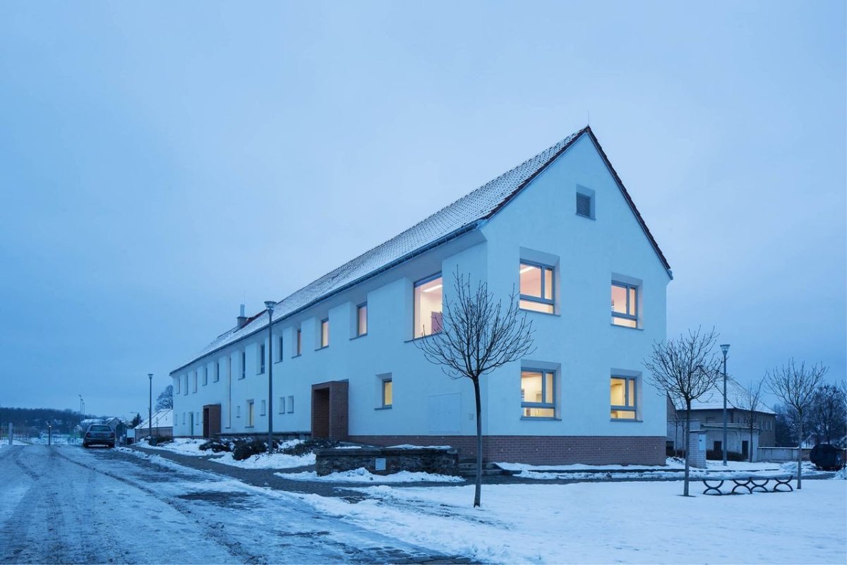 Pavel Hnilička Architekti, ZUŠ v Dolních Břežanech – foto
