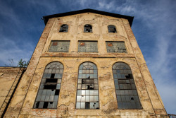 Lihovar před rekonstrukcí (Transformace Lihovaru Smíchov; Black n´ Arch)