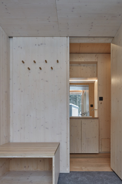 Sheltre pre hotel Bjornson, Ark-shelter / Michiel De Backer, Viktor Mikovčák, Martin Mikovčák