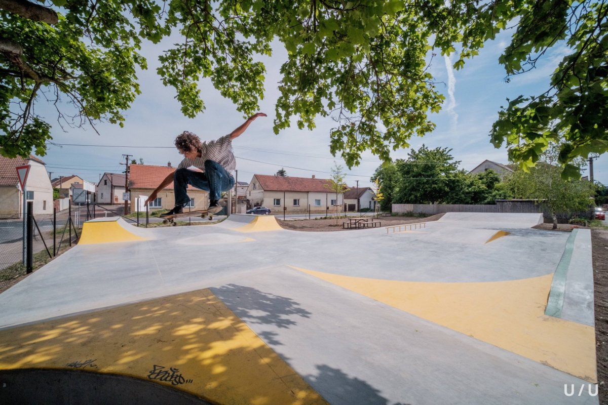 Skatepark Jeneč, U/U studio: U/U se rychle spojili s „lokály“, aby jejich budoucí plácek obsahoval vše, co by si přáli