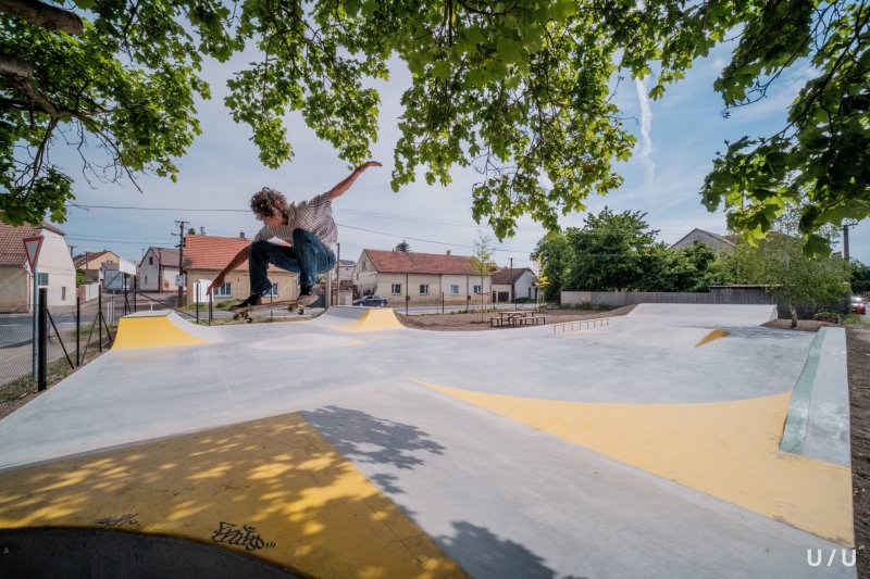 Skatepark Jeneč, U/U studio: U/U se rychle spojili s „lokály“, aby jejich budoucí plácek obsahoval vše, co by si přáli