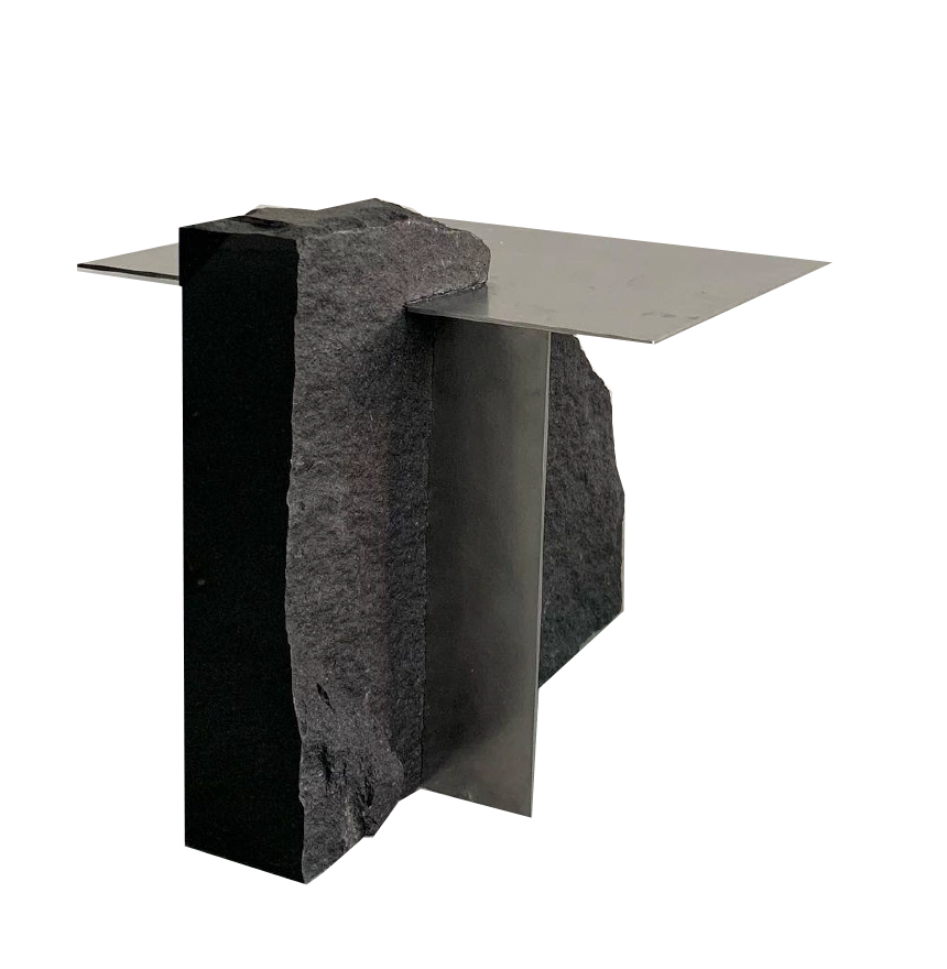 Galerie THE DESIGN zve na vernisáž výstavy On Chair – Balancing on the Edge of Comfort 21.6. od 18h