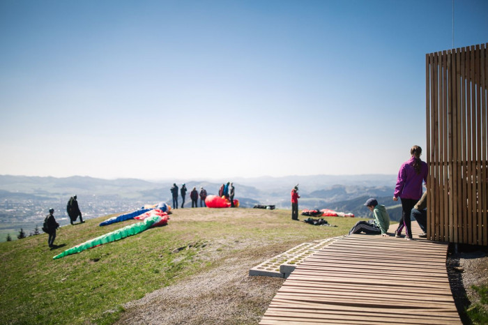 2021 architekti, LABAK, Lávka a prístrešok na Straníku – foto