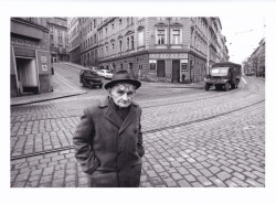 Virtuální výstava fotografií Pavla Štechy přibližuje Žižkov sedmdesátých let.