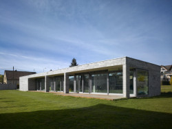 ARCHTEAM, Dům v betonu – foto