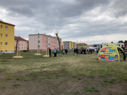 Nadace Proměny Karla Komárka vyhlašuje výzvu k obnově parku před Základní školou U Červených domků v Hodoníně