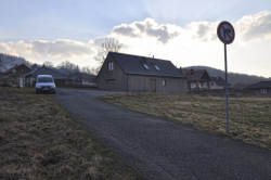 Architektonické studio Markéta Bromová, Rodinný dům Jiřetín pod Jedlovou, pohled jižní a západní – foto