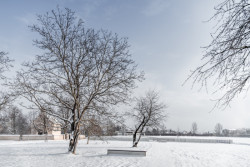 Architekti ze studia Objektor, kteří si ke spolupráci přizvali krajinářskou architektku Lucii Medkovou, se k zakázce dostali skrze architektonickou soutěž