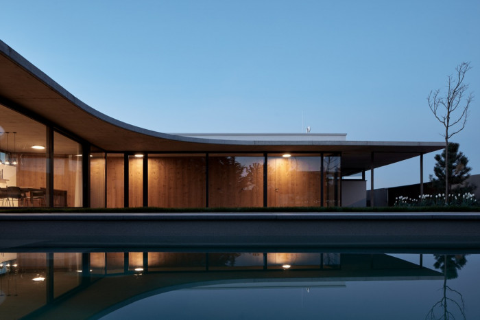 RD Jarovce, Compass architekti