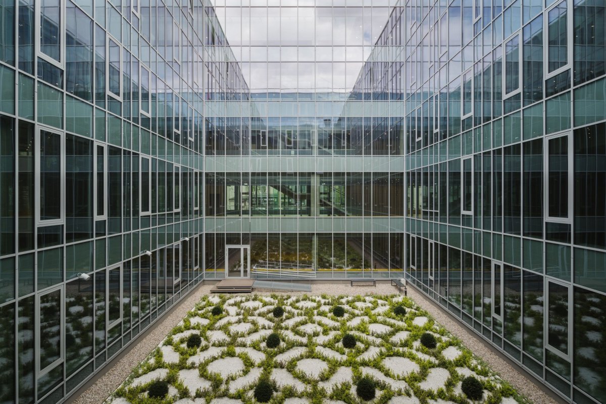 Architektonické studio Kuryłowicz & Associates realizovali ve Varšavě novou budovu Fakulty aplikované lingvistiky a moderních jazyků Varšavské univerzity