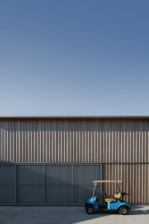 Zázemí údržby golfového rezortu v Ostravici pod Lysou horou od PAPOUSEK & SILHAN ARCHITECTS