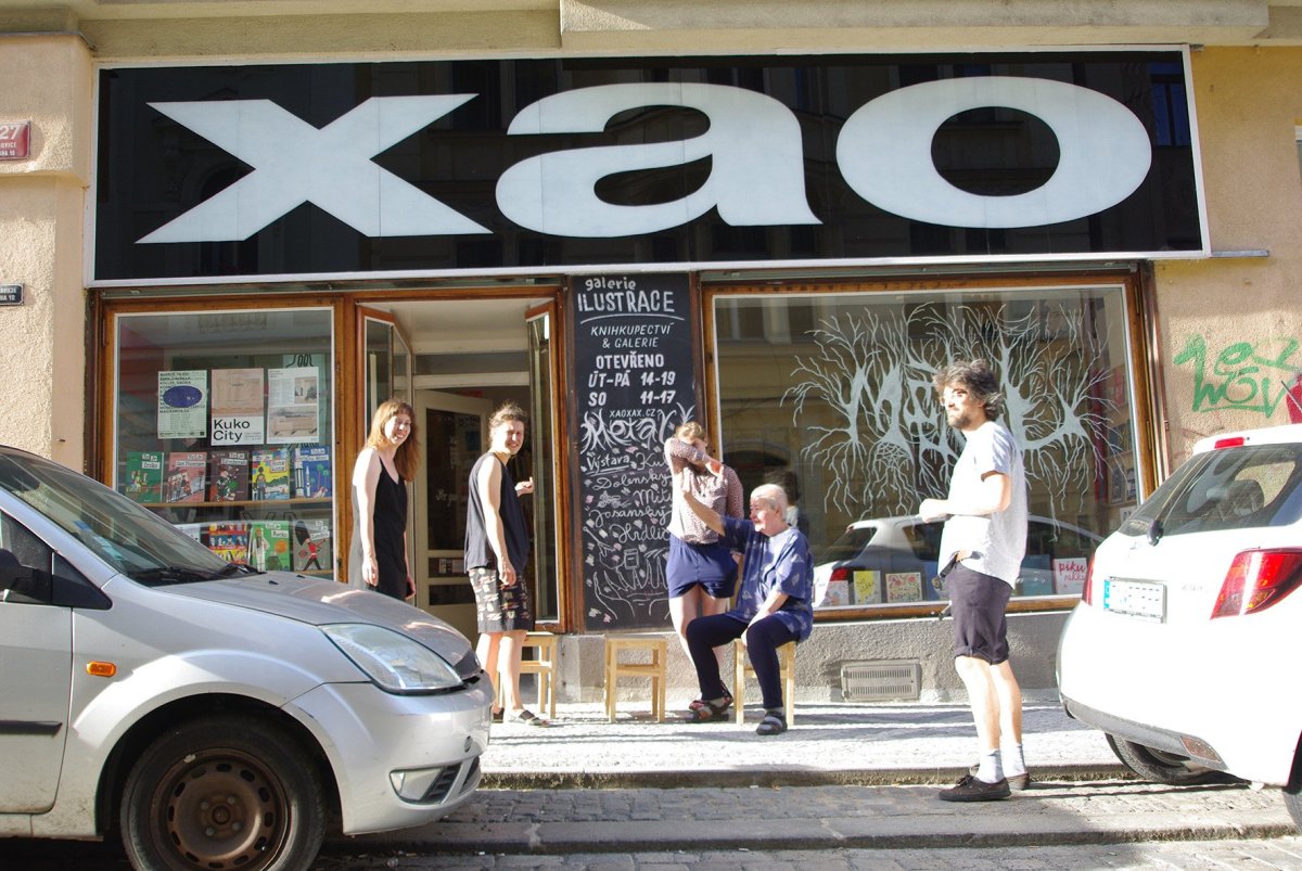 Xao, knihkupectví a galerie.