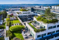 Střešní terasy administrativní budovy TV NOVA