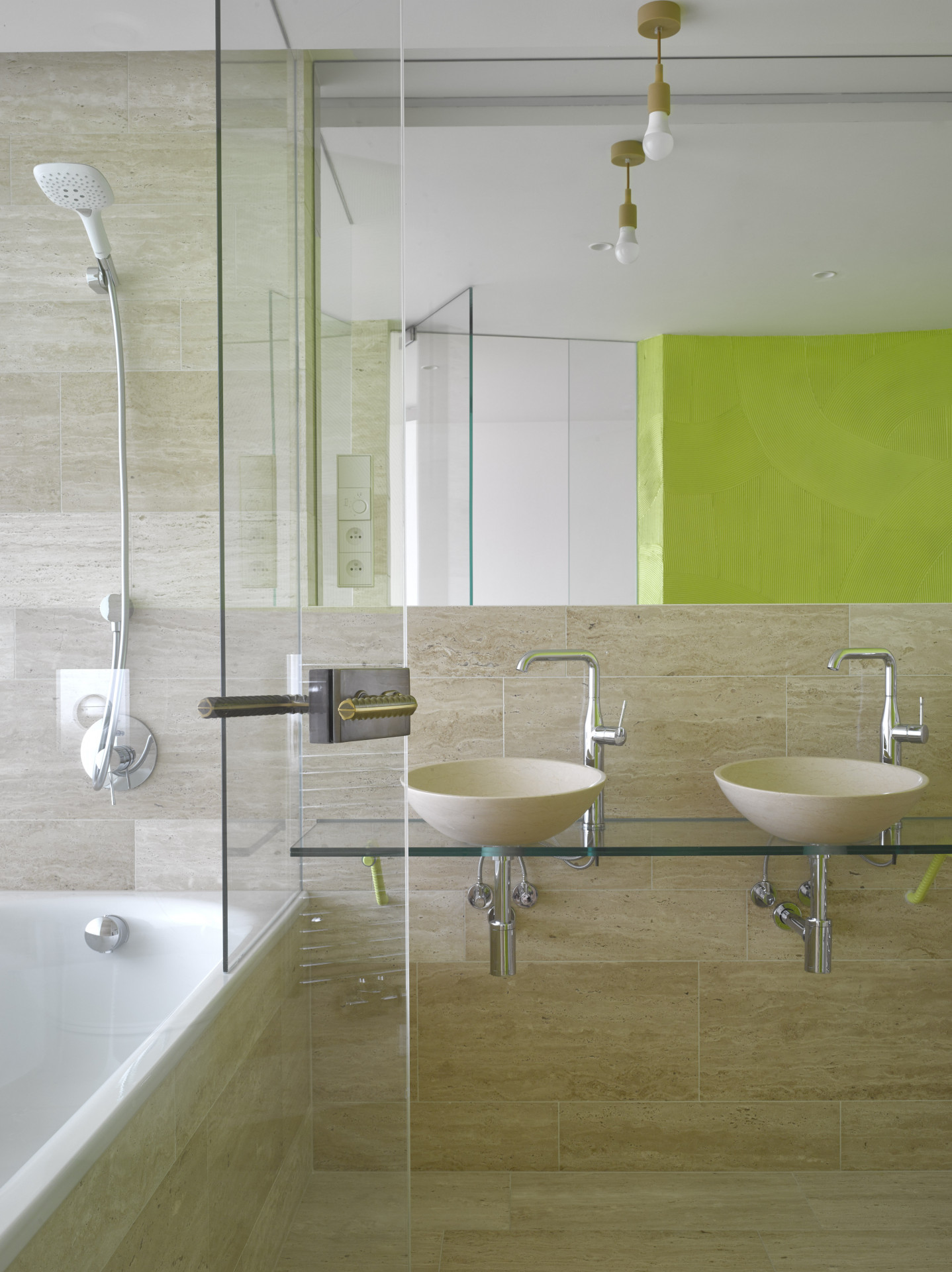 Budova Komunardů XXXV od architekta Stanislava Fialy