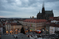 Zelný trh s dětskou vesničkou (Consequence forma architects, dětská vesnička v Brně)