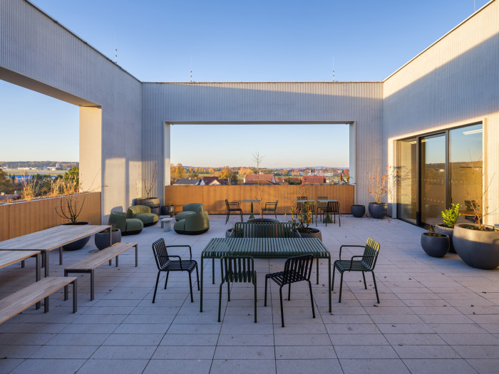 BUDEX Hub, administrativní budova v Českých Budějovicích. S výškou 17 metrů momentálně ztřejmě nejvyšší tuzemská dřevostavba.