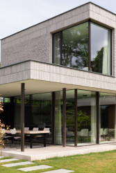 Cihly Joseph Bricks mají nezaměnitelný charakter ruční výroby a jedinečné odstíny. (na obrázku rodinný dům v Rotterdamu)