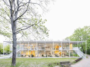Architektům se podařilo postavit udržitelnou budovu, která je připravena reagovat na potřeby a změny ve společnosti.  