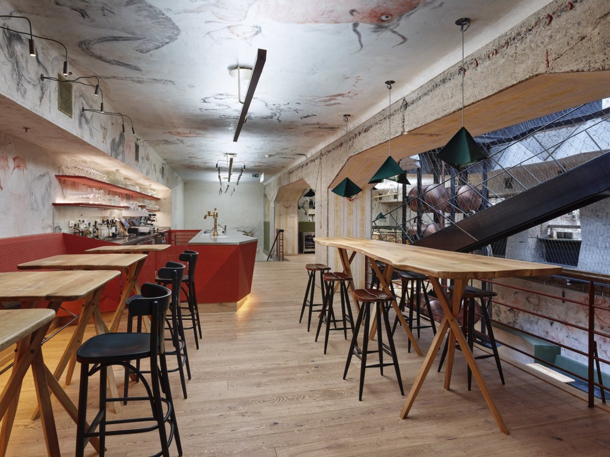 Restaurace Červený jelen v Praze, FIALA+NEMEC, prostory původního trezoru