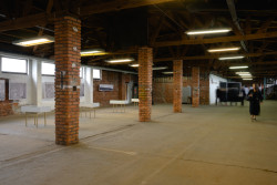 Expozice v Rudé věži smrti, studio COSMO: část druhá, prostor dlouhý a jednotvárný jako vězeňské dny