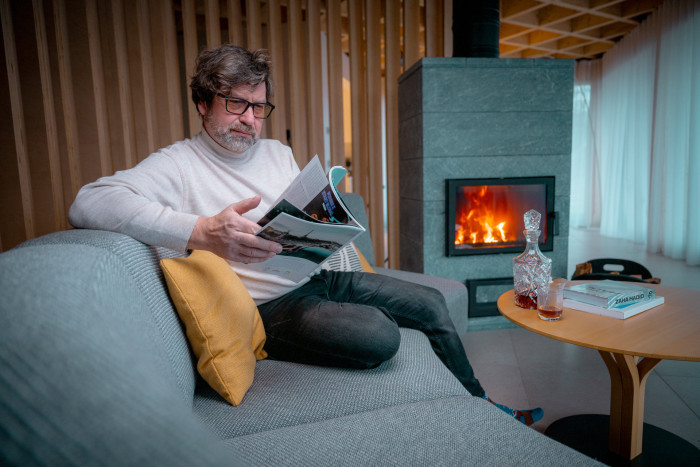 Společnost Vesper Homes začleňuje mastková kamna do svých nízkoenergetických a pasivních dřevostaveb.