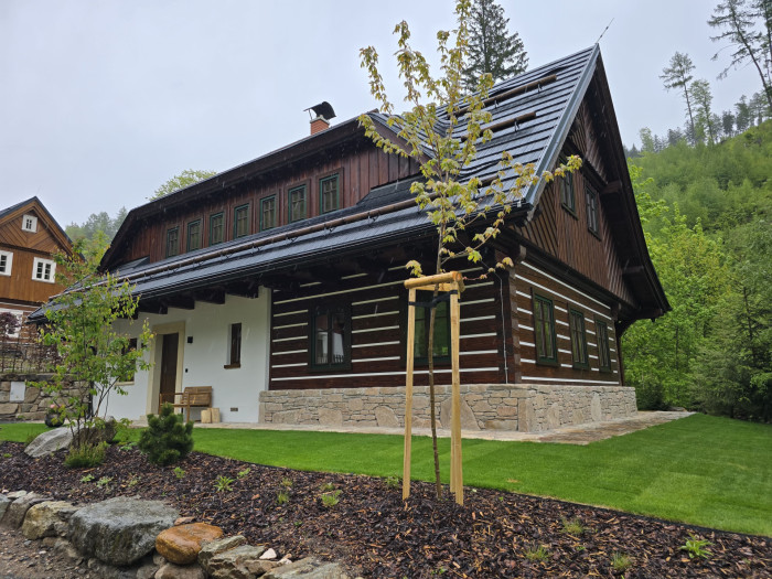 Firma Roubenky Roubal je český výrobce roubených staveb, který je na trhu od roku 2010.