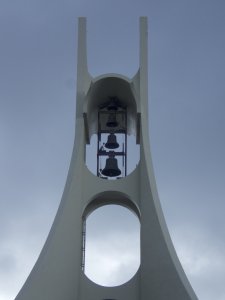 Kostel Stykkishólmskirkja, zvonice, architekt Jóne Haraldsson, dokončen 1990