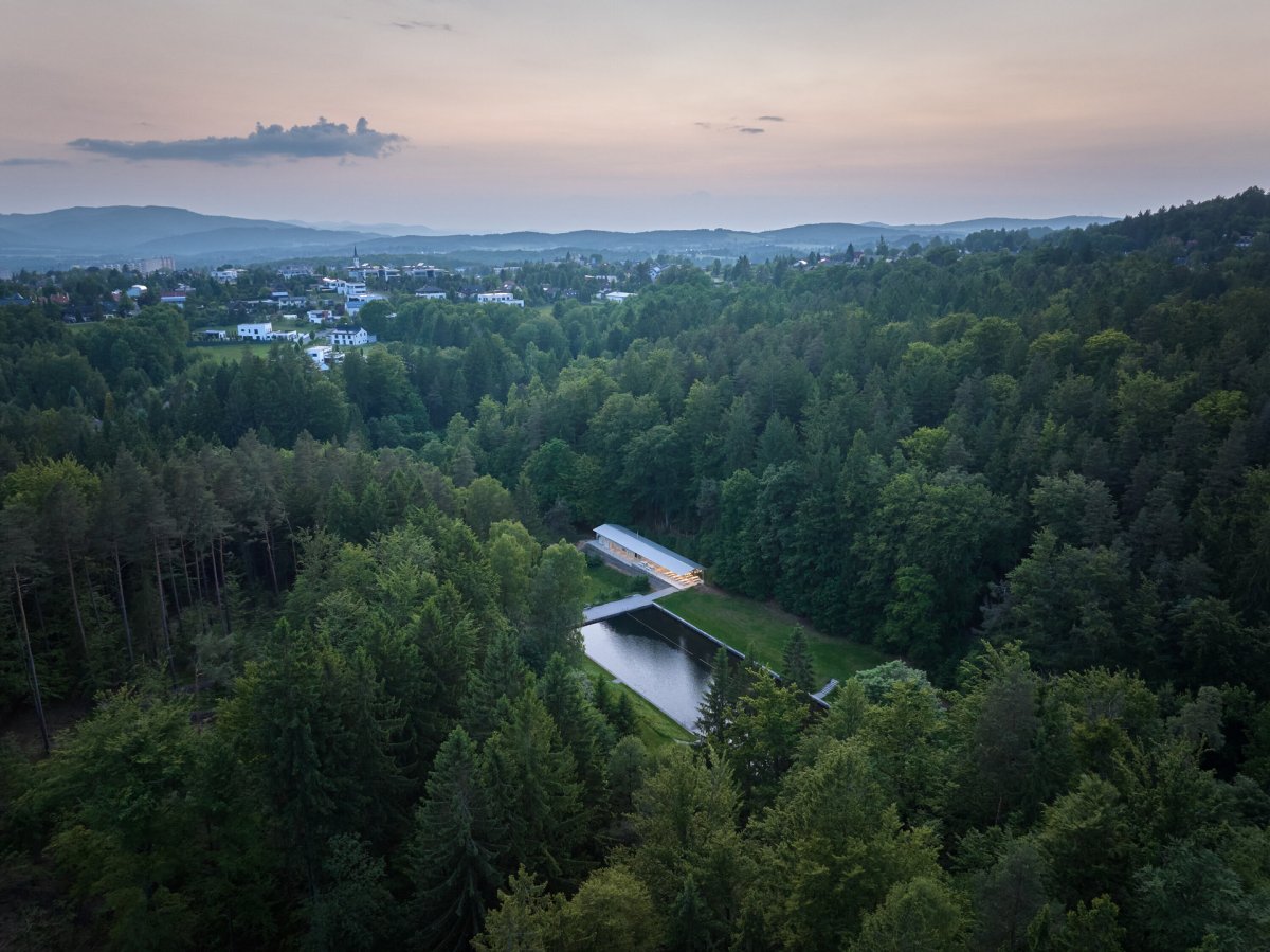  (Zázemí Lesního koupaliště, Mjölk architekti, Marie Vondráková)