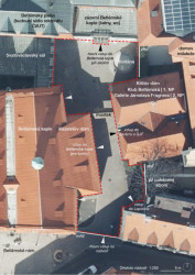 Nádvoří Betlémské kaple a Galerie Jaroslava Fragnera hledá novou koncepci a nastavení pravidel pro hladké fungování všech aktivit v areálu.