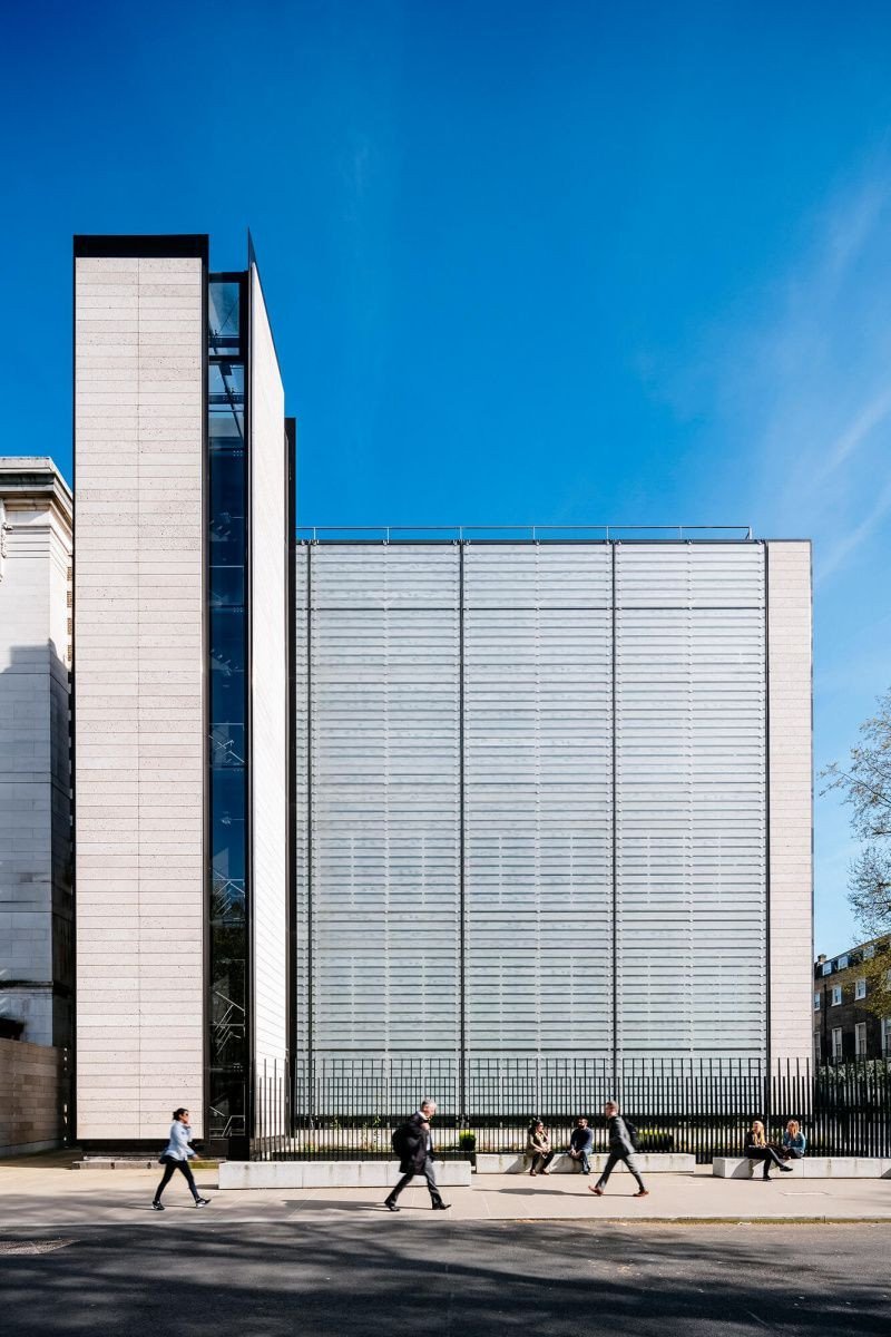 Nové křídlo Britského muzea, Rogers Stirk Harbour + Partners
