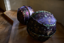 Brokát Vesna od designérky Veroniky Velčovské Jirouškové