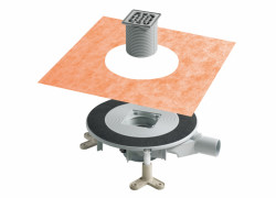 Bodový odtok Advantix Top se instaluje do izolačních systémů, kapacita odtoku dosahuje až 1 l/s. Montážní podpěry jsou flexibilně výškově nastavitelné