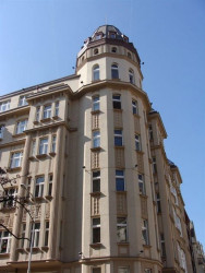 Zajímavé stavby dolní části Vinohradské (Josef Kovařovič, činžovní dům Vinohradská) - foto