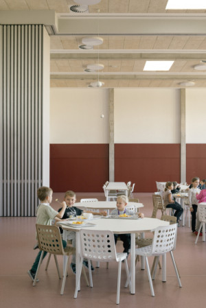 Školní jidelna (Nová škola LOŠBATES; SOA architekti)