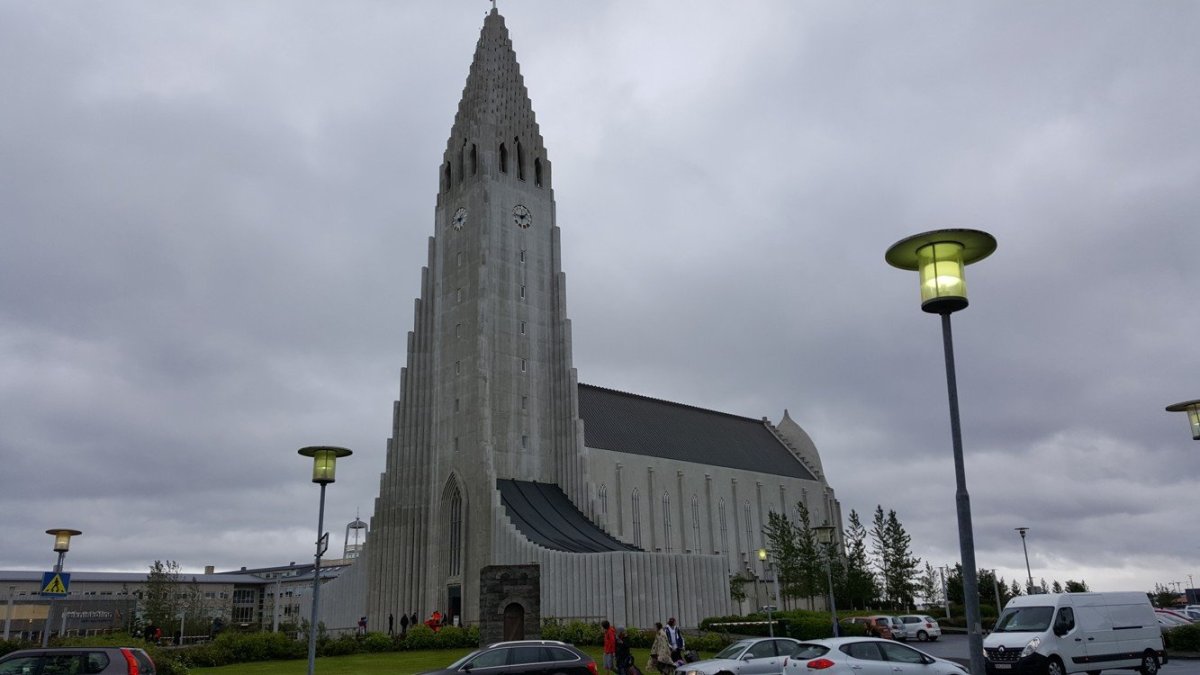 Hallgrímskirkja, architekt Guðjón Samúelsson, návrh 1937, dokončení 1986