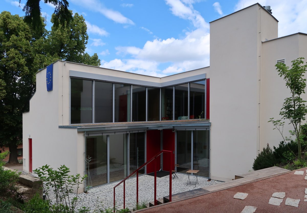 Obecní knihovna v Ostopovicích, ateliér TRANSAT ARCHITEKTI (Petr Všetečka, Robert Václavík, Jakub Finger, spolupráce Tereza Matoušková, František Pleva, Kristina Baturko)