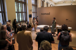 Stánek M&T s klikami Nomad na Designbloku 2023 v Uměleckoprůmyslovém muzeu