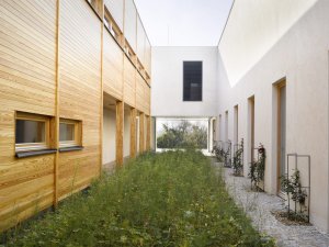 Archeologická základna Mikulčice, Pelčák a partner architekti, s.r.o.