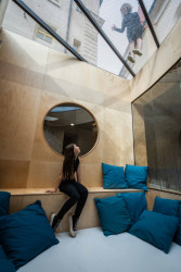 Světlo sem pouští velký světlík.(Nízkoprahový klub Relax,atakarchitekti)