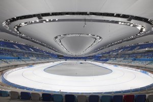 Stadion pojme až 12 000 diváků, přičemž jeho autoři dbali na perfektní akustiku, tak aby každý návštěvník slyšel sebemenší pohyb na ledové ploše. Po skončení olympiády má sportoviště sloužit k veřejnému bruslení a hokejovým utkáním.