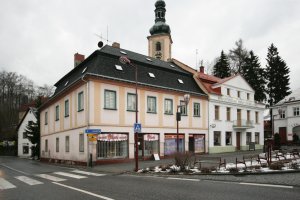 Pivovar Falkenštejn, budova před rekonstrukcí z náměstí.