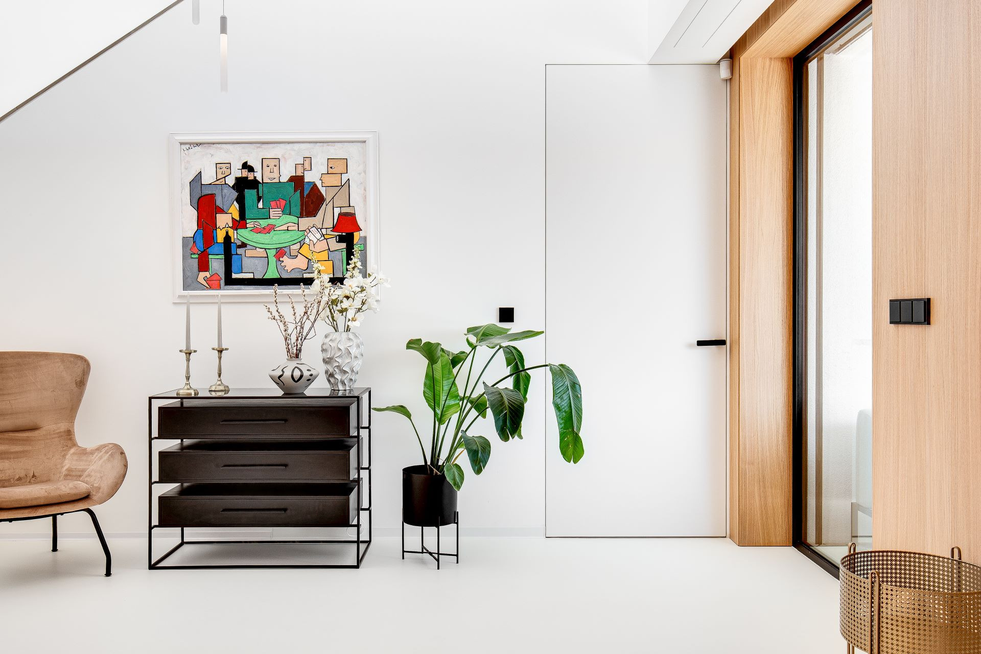 Dveře a skryté zárubně od SAPELI