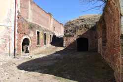 Oživení pevnosti Josefov, ateliér SVIŽN: X. Bastion - levá rampa před obnovou