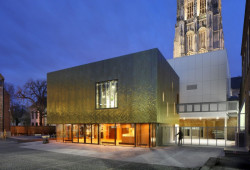 import.export ARCHITECTURE, The Moon – foto