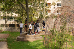 Nádvoří u základní školy Charenton