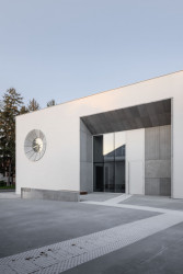 Městský úřad v Leopoldově od studia Zerozero