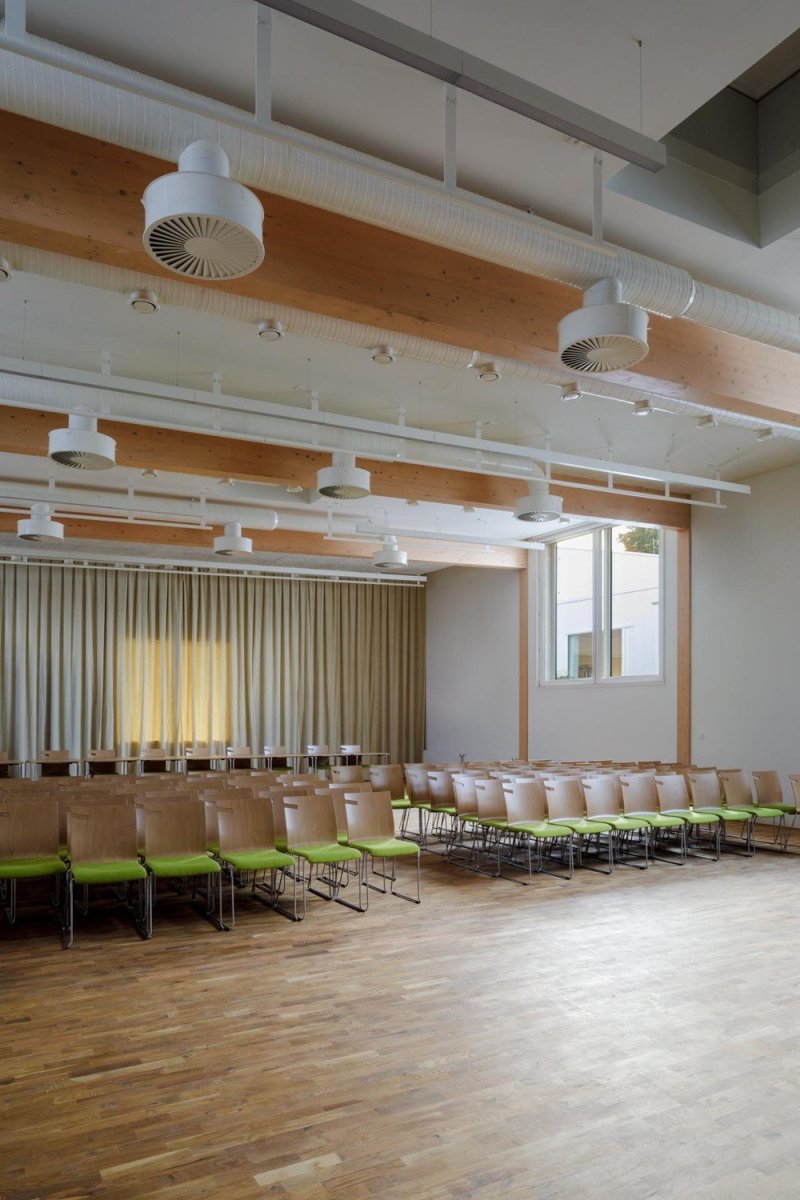 Obecní dům a radnice v Ďáblicích, A.LT Architekti