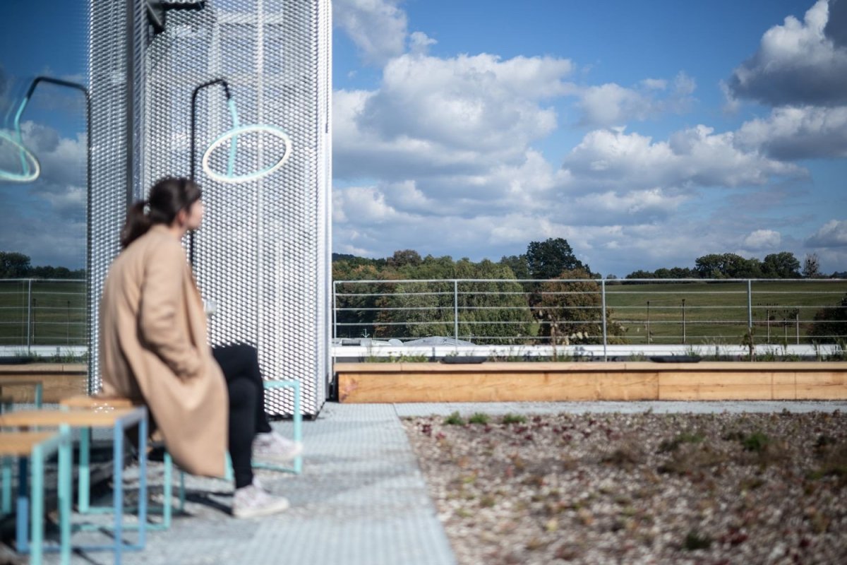 Nové sídlo KOMA MODULAR v pavilonu z EXPO 2015 získalo cenu Nejatraktivnější pracovní prostředí v soutěži Zasedačka roku.