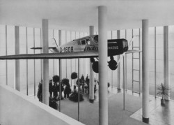 Památník Tomáše Bati ve Zlíně od F. L. Gahury, dobové foto.